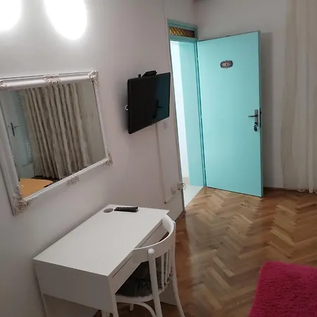 S1 S4 *