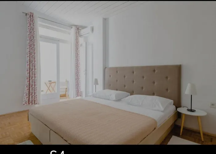 Gasthuis S1 S4-no Parking *